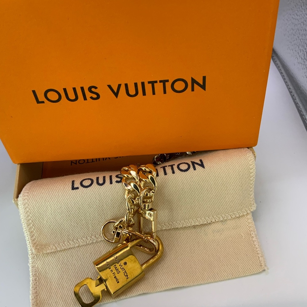 Louis Vuitton Gold Padlock Necklace - Picture 2 of 2